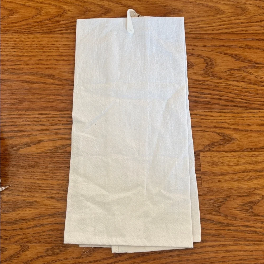 Brand new whimsical flour hand towel